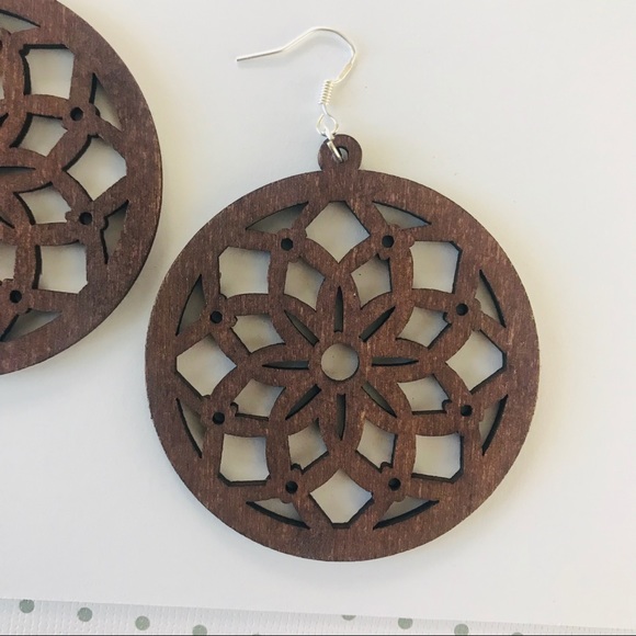 Wooden Earrings Round Geometric Flower Dangle - Picture 3 of 3